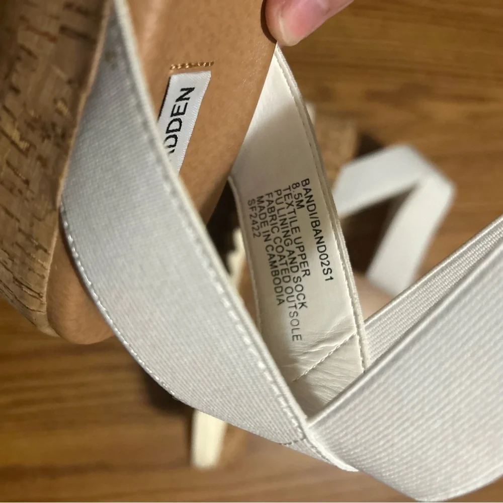 NEW Steve Madden Bandi Sandal Strap Wedge Platform White Size 8.5